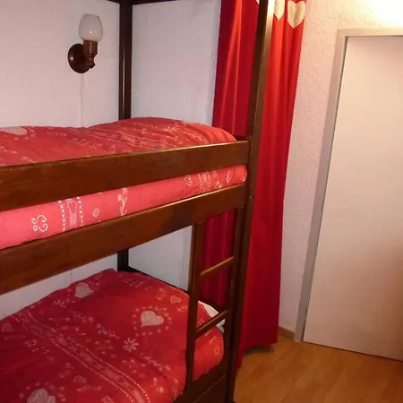 Au Centre De Sauze Avec Balcon - Fr-1-804-44 Appartement *